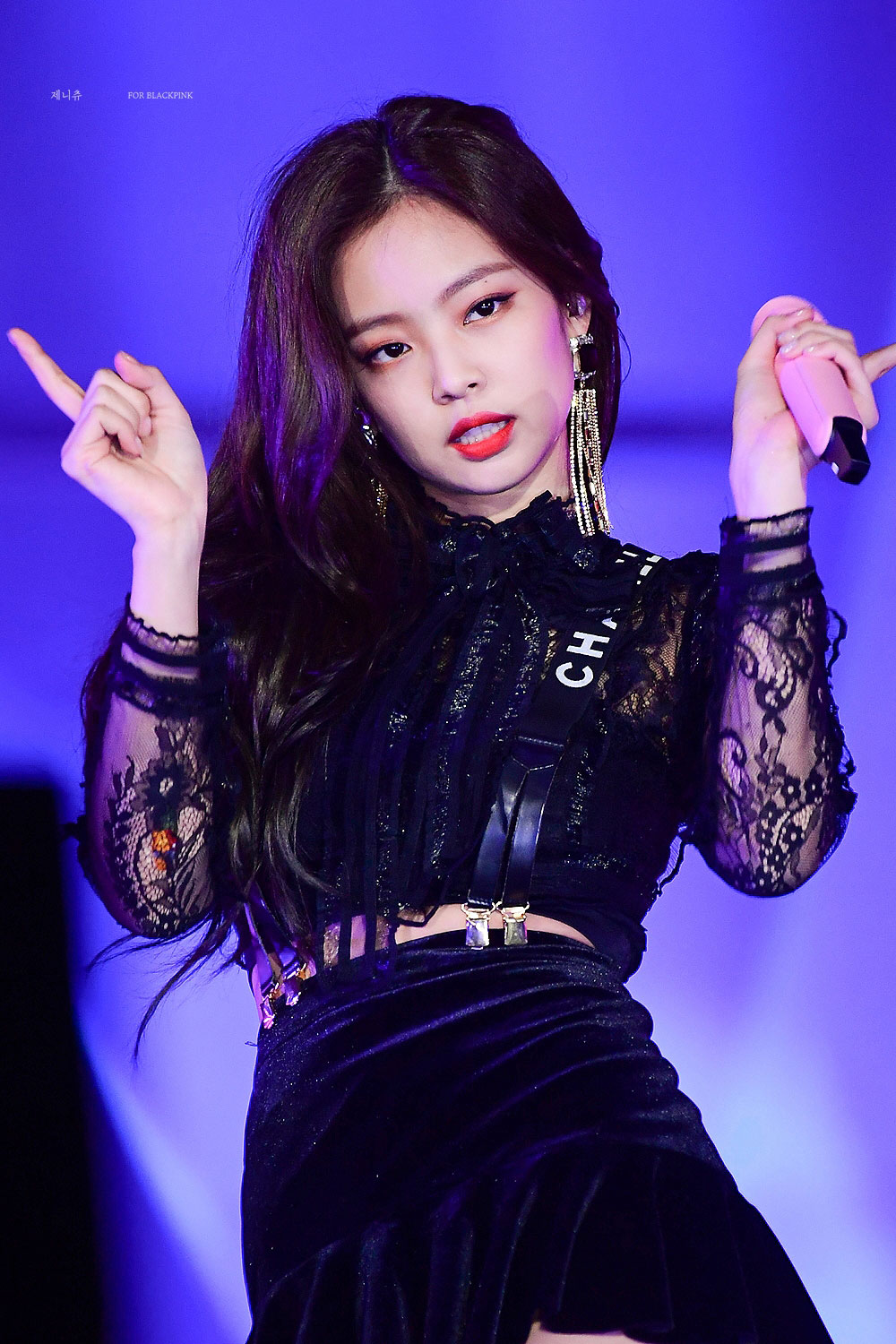Get Top with Lace and Skirt Set | Jennie - Blackpink | K-Fashion at ...