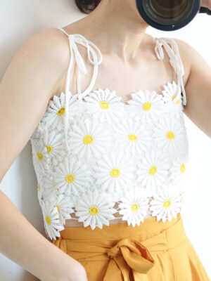Jennie Flower Lace Crop Top (2)