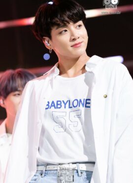 White Babylone 55 T-Shirt | Jungkook - BTS