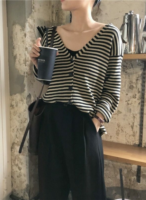 Black And White V-Neck Striped Knit Cardigan | Nayeon – Twice
