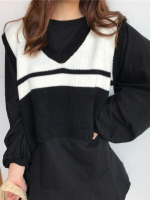 RM Black and White Sleeveless Knit Vest (11)