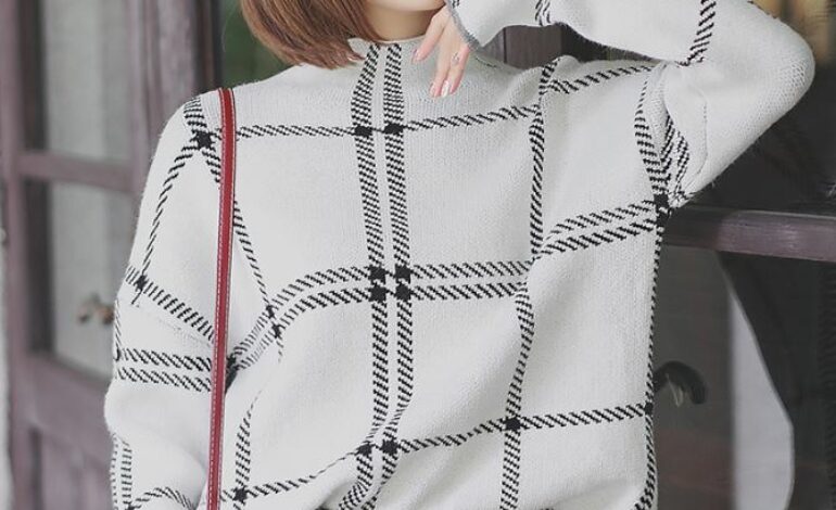 White Light Plaid Patterned Sweater