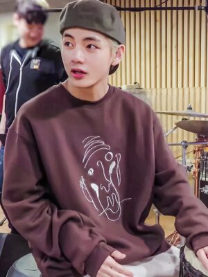 Brown Abstract Face Sweatshirt | Taehyung – BTS