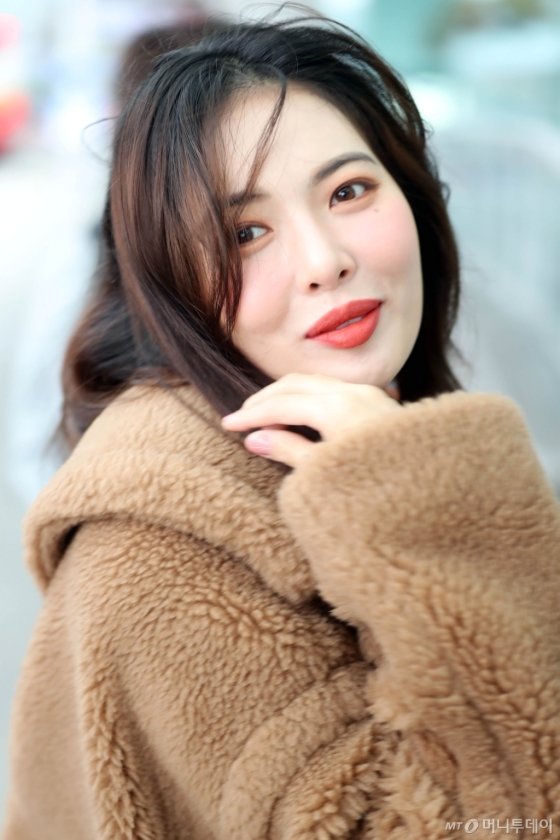 Brown Teddy Bear Coat | Hyuna