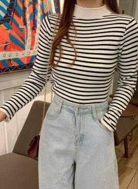 Black And White Striped Mock Neck Sweater | Moonbyul - Mamamoo
