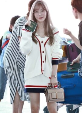 White Outlined Casual Skirt | Taeyeon - Girls Generation