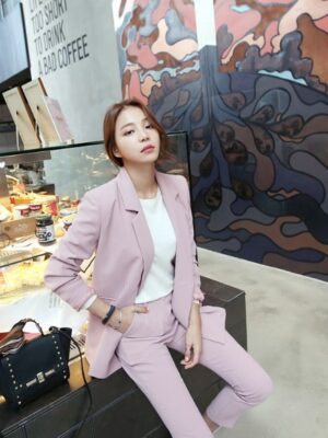 1 Mamamoo Moonbyul – Pink Casual Suit Jacket and Trousers (13)