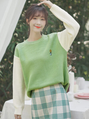 Green One Flower Embroidered Sweater