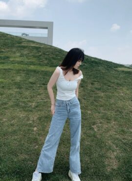 White Thin Slim Fit Short Top | Jennie - BlackPink