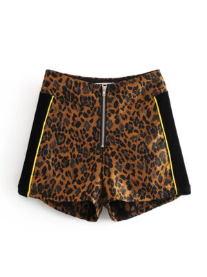 Jisoo – Blackpink Leopard Print Shorts (9)