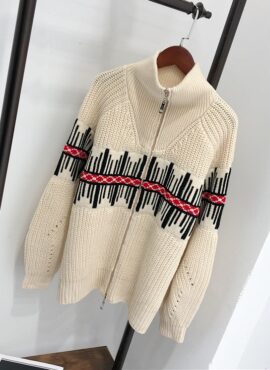 Beige Knitted Sweater | IU