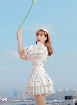 White Dress With Tiny Embroidered Flowers | Lisa - BlackPink