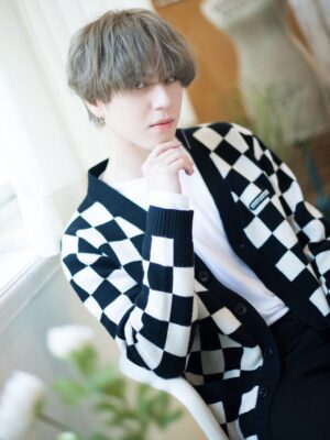 Black And White Checkerboard Cardigan | Yugyeom – GOT7