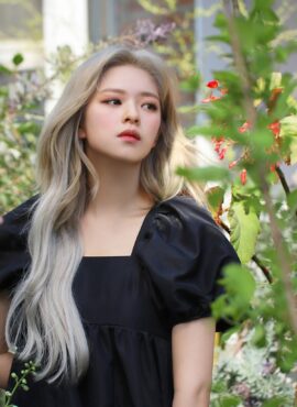 Black Puff-Sleeved Layered Dress | Jeongyeon - Twice