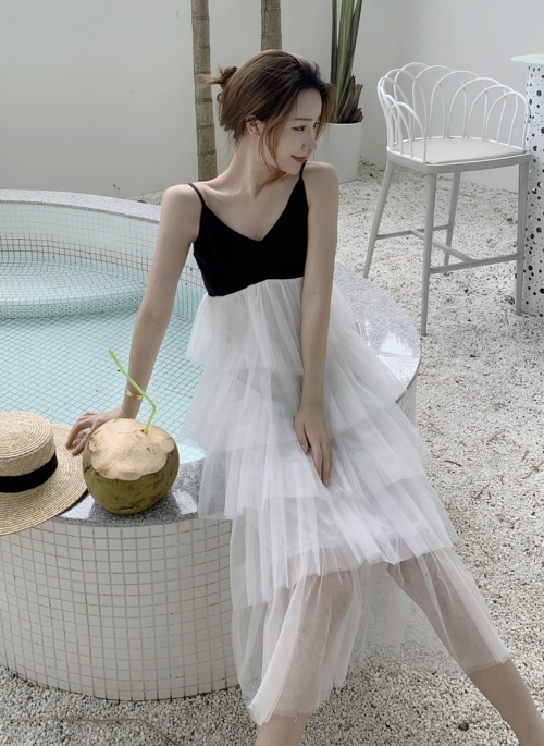 White And Black Layered Ruffle Mesh Sling Dress | Jennie – BlackPink