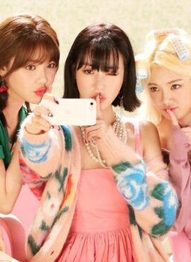 Pink Flower Oversized Cardigan | Tiffany - Girls Generation