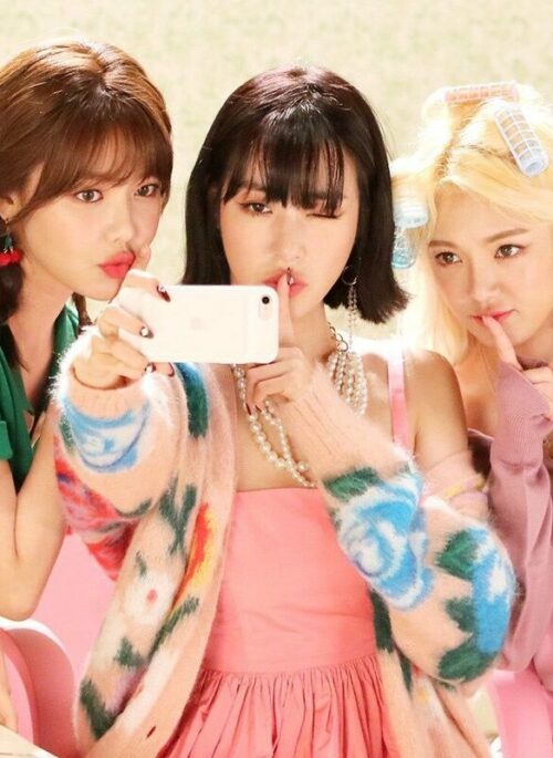 Pink Flower Oversized Cardigan | Tiffany – Girls Generation