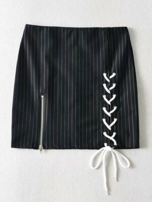 Jennie – BlackPink Stripe Lace-Up Skirt With Zipper (7)