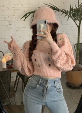 Pink Floral Embroidered Crop Top and Cardigan Set | Lia - ITZY