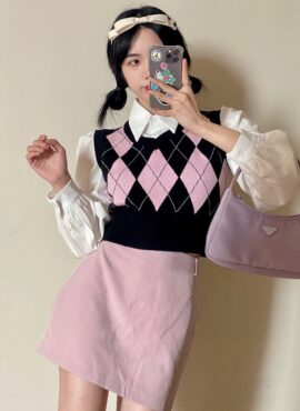 Pink Diamond Patterned Knitted Vest | Miyeon - (G)I-DLE