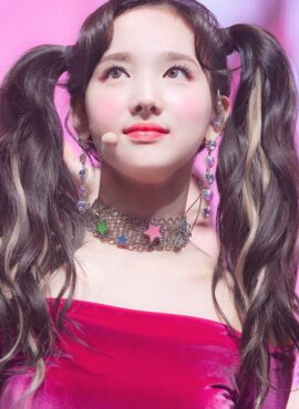 Lilac Crystal Heart Drop Earrings | Nayeon - Twice