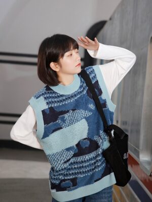 Beomgyu – TXT Blue Vintage Knitted Vest (10)