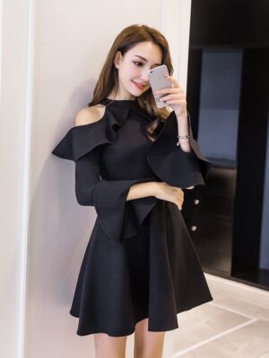 Jennie – BlackPink Black Cold Shoulder Dress (10)