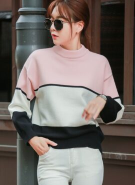 Pink Tricolor Knitted Sweater | Solar - Mamamoo