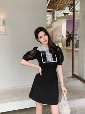 Lisa – BlackPink Black Puff Sleeve Lace Mini Dress (8)