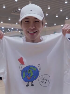White “I Love You” Print Oversized T-Shirt | Renjun – NCT