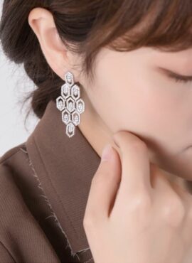 Silver Diamond Honeycomb Earrings | IU