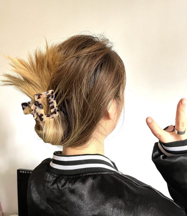 Beige Leopard Hair Clamp | Joo Seok Kyung – Penthouse