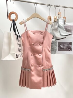 Nayeon – Twice Pink Double Breasted Pleated Dress (12)
