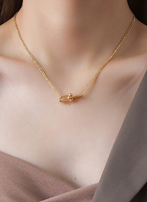 Gold Chain Pendant Necklace | Shim Su Ryeon – Penthouse