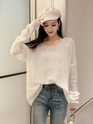 White Knitted Sweater Yiren – Everglow (3)