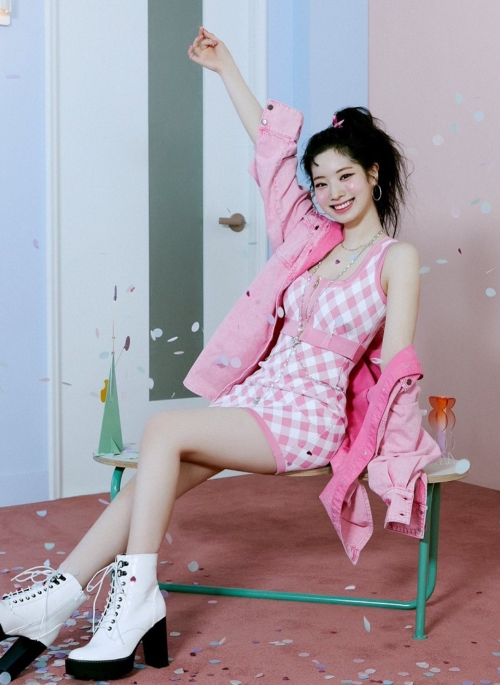 Pink Plaid Cropped Sleeveless Top And Skirt Set | Dahyun – Twice