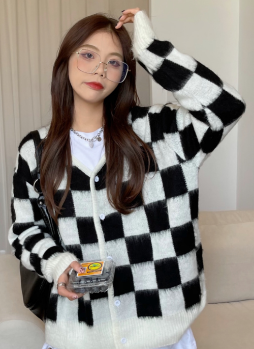 White Checkerboard Mohair Cardigan | Jisung – Stray Kids