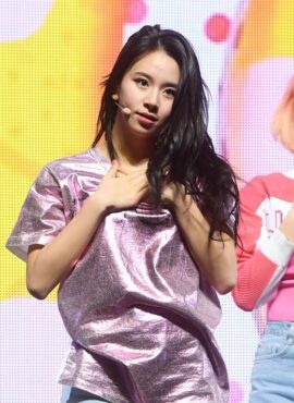 Pink Sparkling T-Shirt | Chaeyoung - Twice