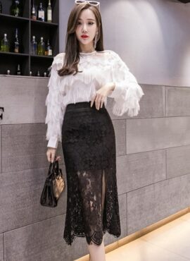 Black High-Waist Lace Skirt | Chung Ha