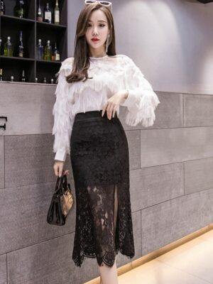 Black High-Waist Lace Skirt Chung Ha (3)