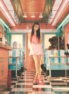 Pink Pleated Edge Skirt | Yeri - Red Velvet