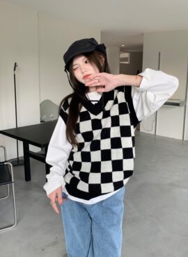 Black Checkerboard Vest | Wendy - Red Velvet