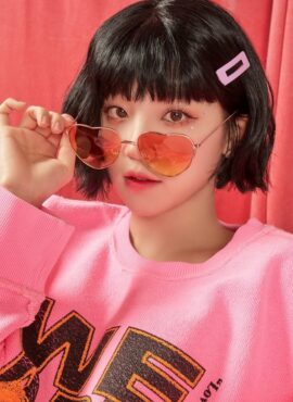 Red And Yellow Gradient Heart Glasses | Yuqi - (G)I-DLE
