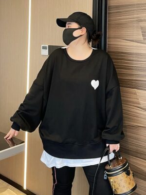Black Heart Crossed-Back Sweatshirt Yuqi – (G)I-DLE (2)