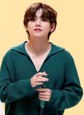 Emerald Green Collared Loose Knitted Sweater | Taehyung - BTS