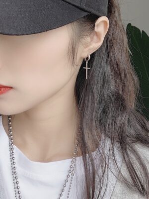 Han Seo Jun – True Beauty Cross Drop Earrings (23)