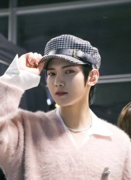 Black Belted Houndstooth Cap | Yeosang - ATEEZ