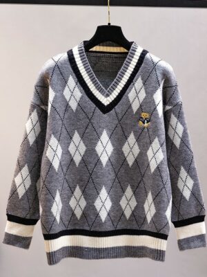 Grey Stitched Diamond Knitted Sweater Hyuna