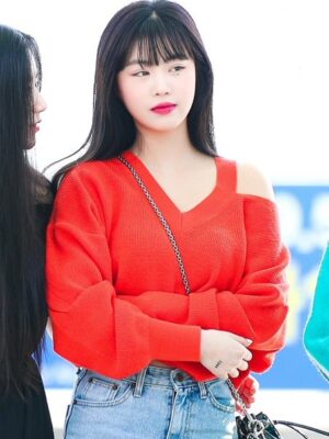 Red One Shoulder Cut V-Neck Sweater | Soojin – (G)I-DLE