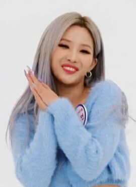Blue Fluffy Sleeveless Crop Top and Cardigan Set | Soyeon - (G)I-DLE